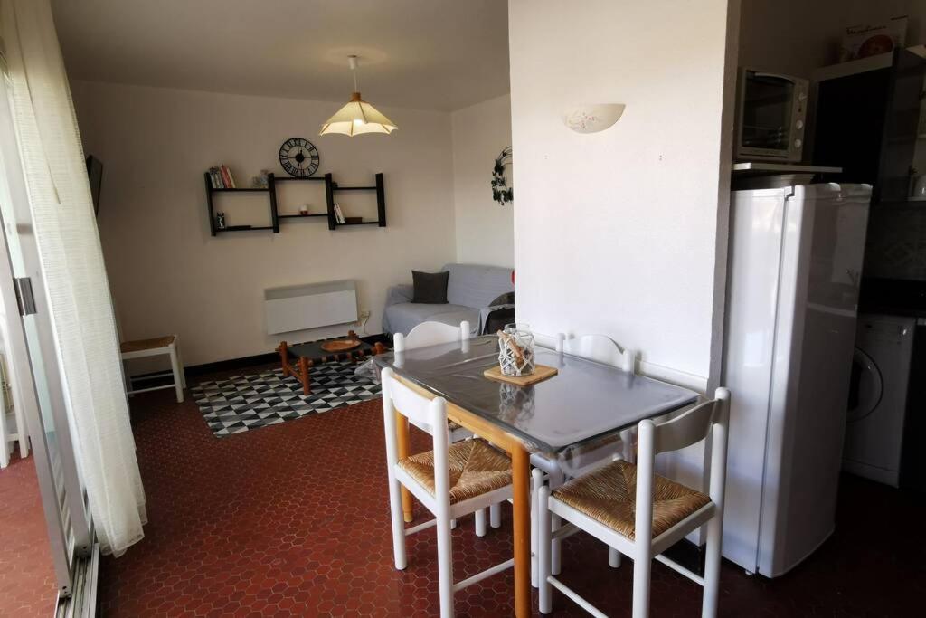 Appartement Soleil Levant - Accès direct plage - Terrasse - Une chambre - Proche Commerces Le Barcarès Esterno foto